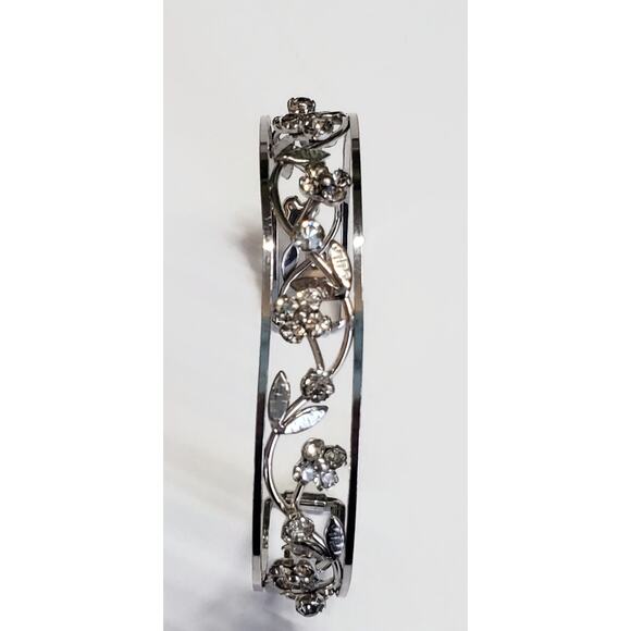 Vintage Krementz White Gold Plated Clear Rhinestone Flower Cuff Bracelet - Picture 2 of 6